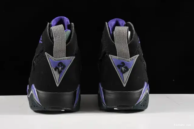 Ray Air Jordan 304775-053 Retro 7 Allen Bucks 0517